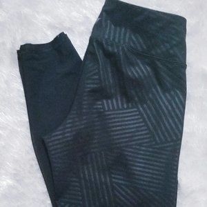 Old Navy Geometric Yoga Leggings